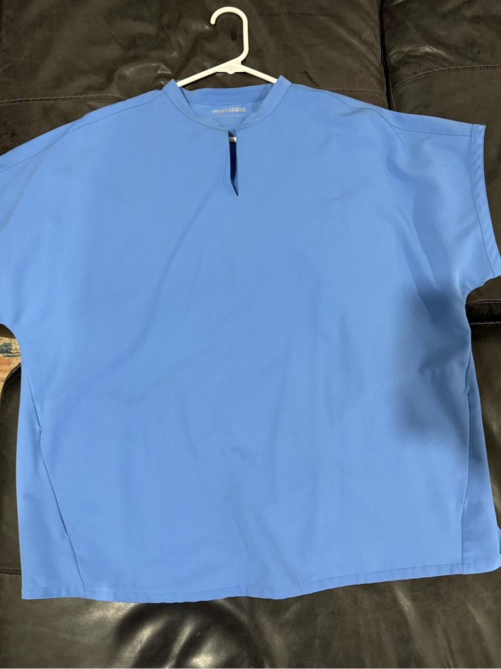 Mondala Women's Short-Sleeve Tee in Blue